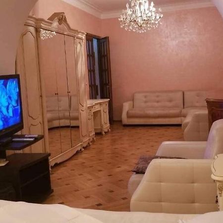 Apartment Irma Rustaveli 57 Batumi Exterior photo
