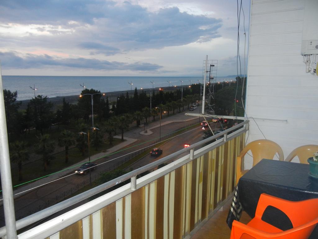 Apartment Irma Rustaveli 57 Batumi Room photo