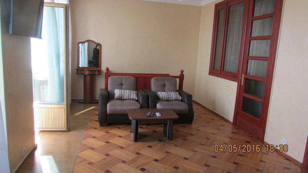 Apartment Irma Rustaveli 57 Batumi Exterior photo
